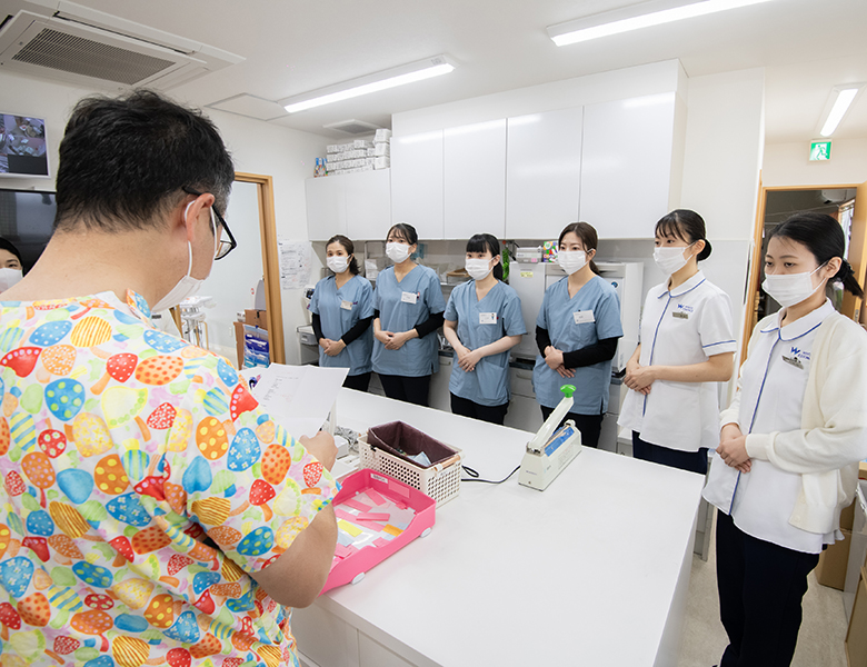 蟹江町（愛知県）の歯医者、あじさいデンタルクリニックの歯科助手