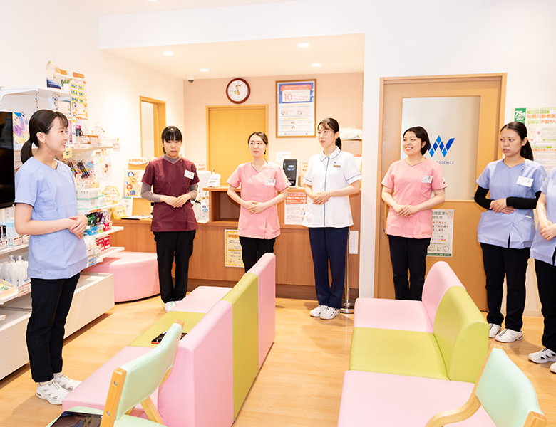 蟹江町（愛知県）の歯医者、あじさいデンタルクリニックの保育士
