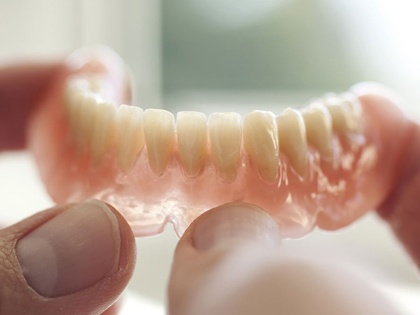 入れ歯・義歯 - あじさいデンタルクリニック｜蟹江町（愛知県）の